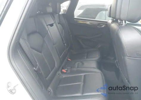 2015 Porsche Macan Turbo z USA, uszkodzony, nr VIN WP1AF2A57FLB96517